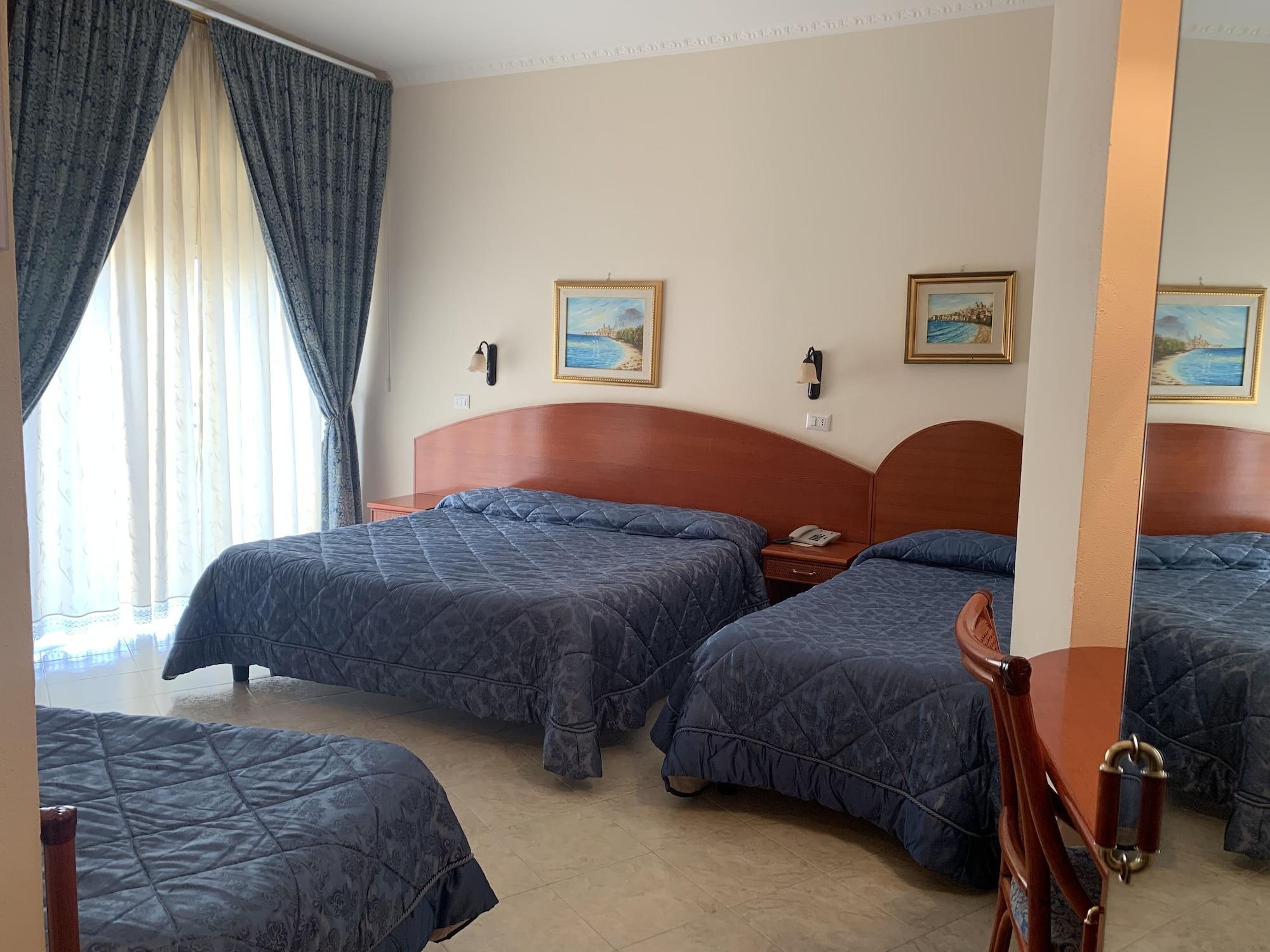 Hotel Mediterraneo Чефалу Екстер'єр фото