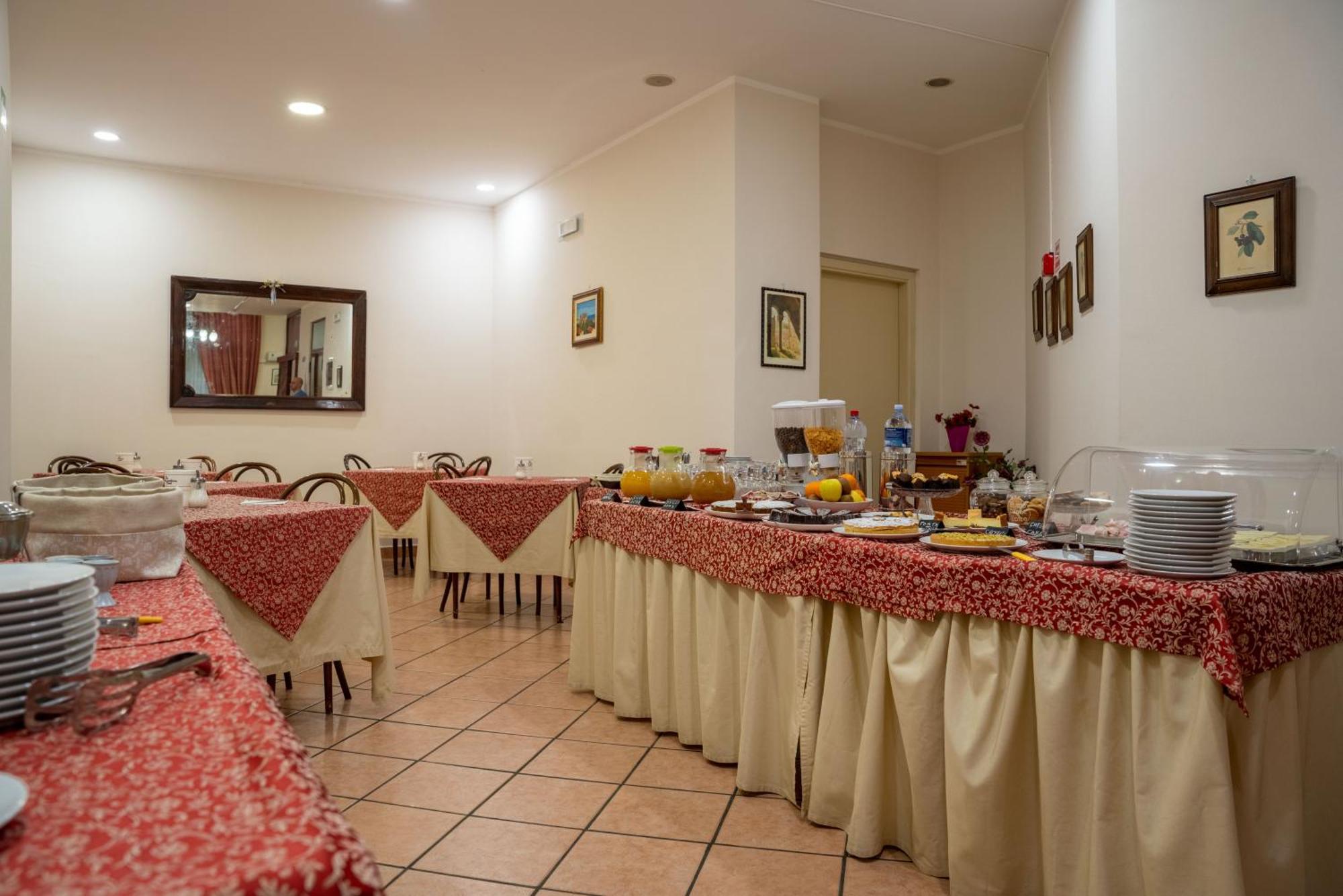 Hotel Mediterraneo Чефалу Екстер'єр фото